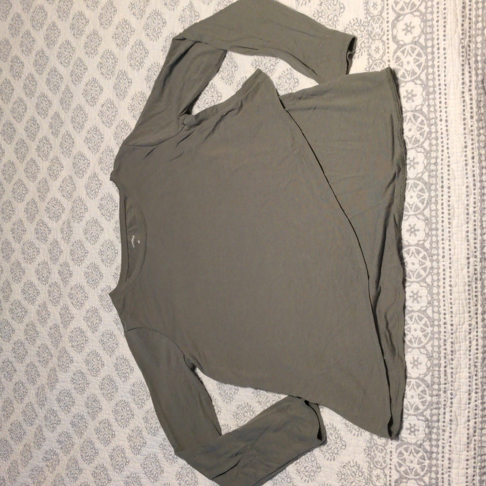 Sonoma maternity/nursing top size M